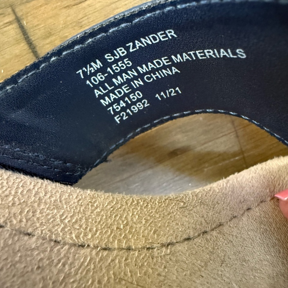 St. John's Bay Women's Navy Blue and Tan Sandals - Picture 3 of 6